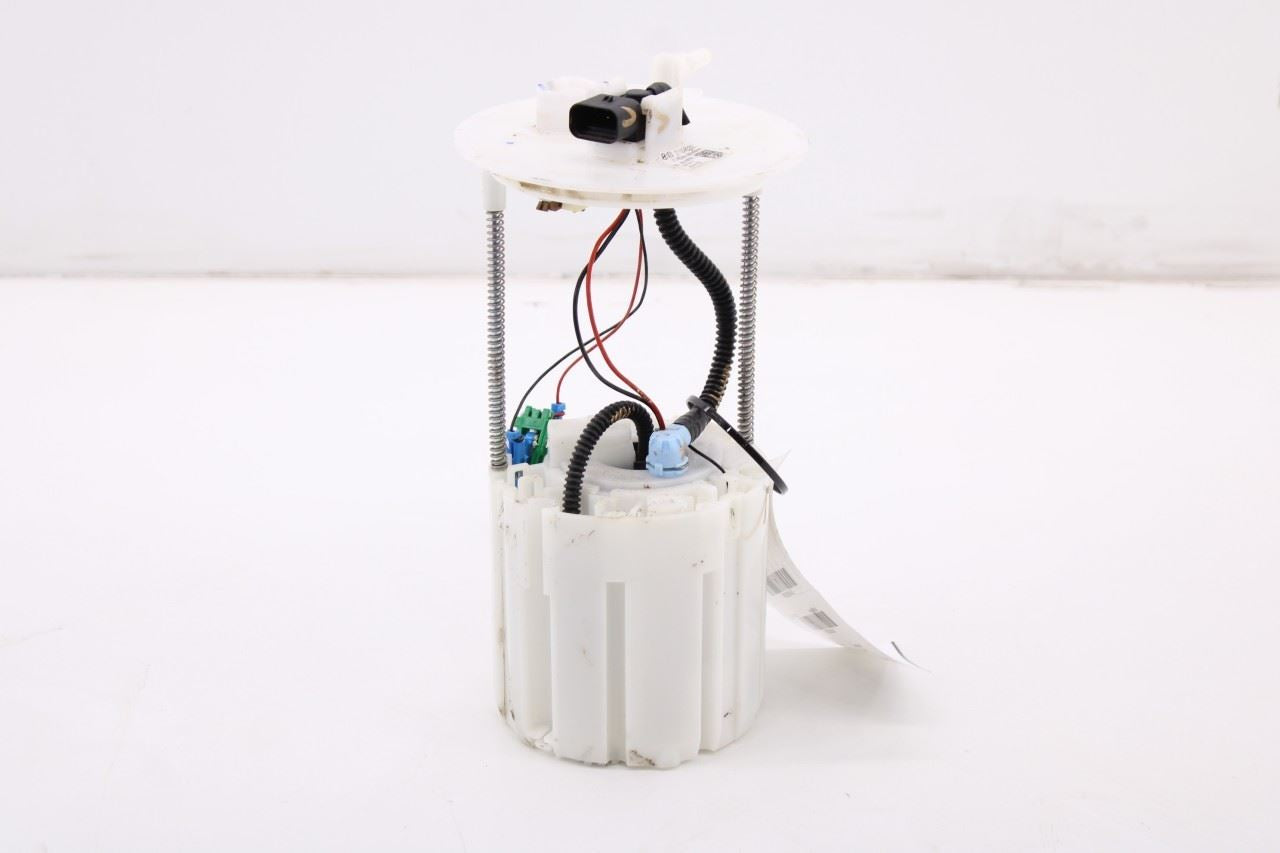 2021-2023 Hyundai Santa Fe SEL 2.5L In Tank Fuel Pump Assembly 31110-R5200 OEM0