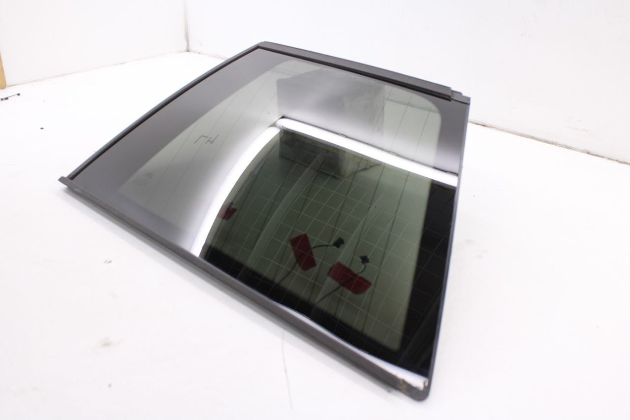2010-2012 Land Rover Range Rover HSE Rear Left Quarter Window Glass LR039062 OEM - Alshned Auto Parts