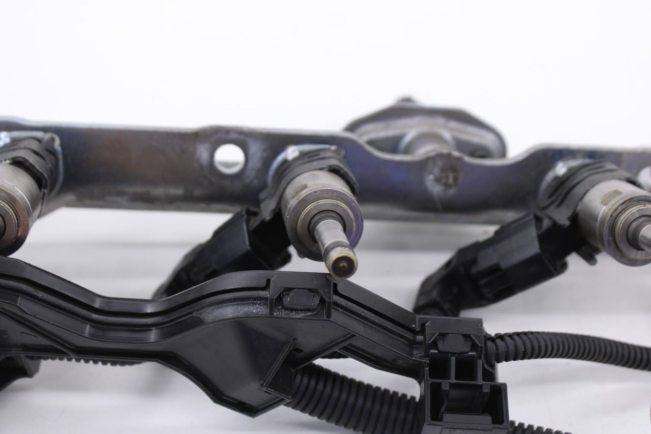 2020-2024 Toyota Corolla LE 2.0L Lower Fuel Rail with Injectors 23814-24011 OEM3