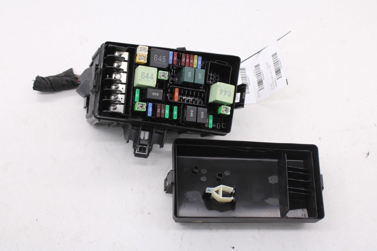 2019-25 Volkswagen Jetta SE 1.5L FWD Engine Bay Fuse Relay Box 5Q0-907-361-F OEM0
