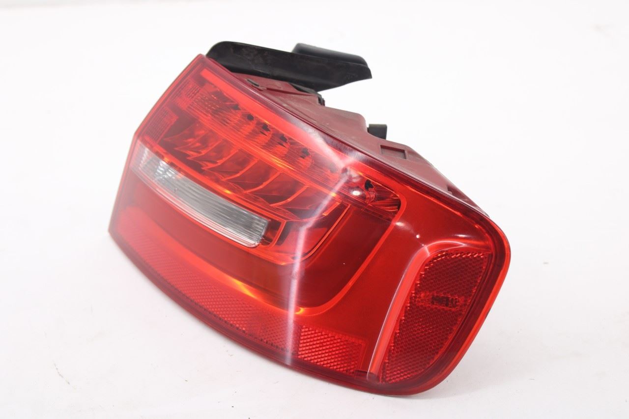 2013-2016 Audi S4 Premium Plus Rear Right Side Tail Light Lamp 8K5-945-096-AD3