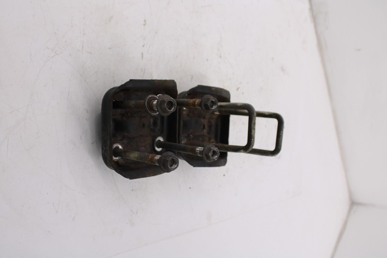 2016-23 Toyota Tacoma SR5 3.5L 4WD Rear Leaf Spring U-Bolt Mount Plate Set of 211
