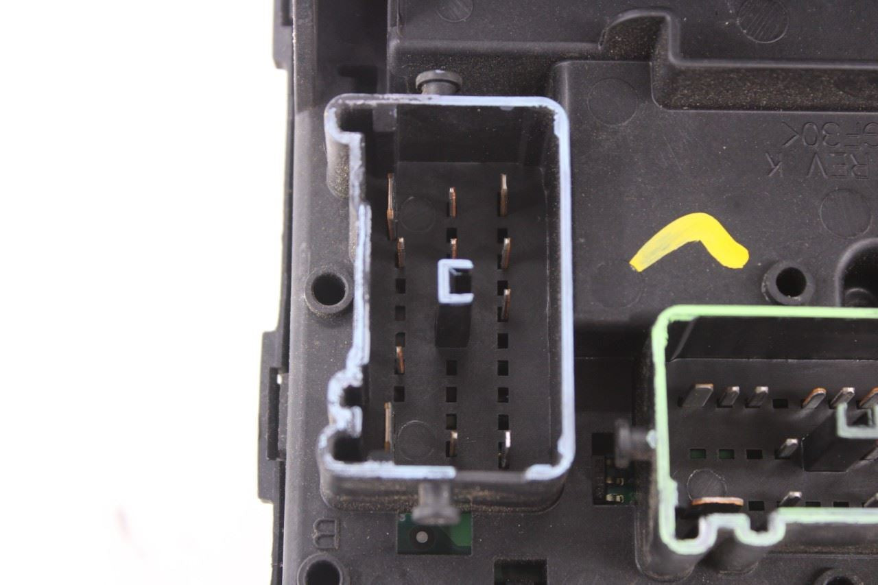 15-20 Dodge Grand Caravan GT 3.6L Totally Integrated Power Module Fuse Relay Box14