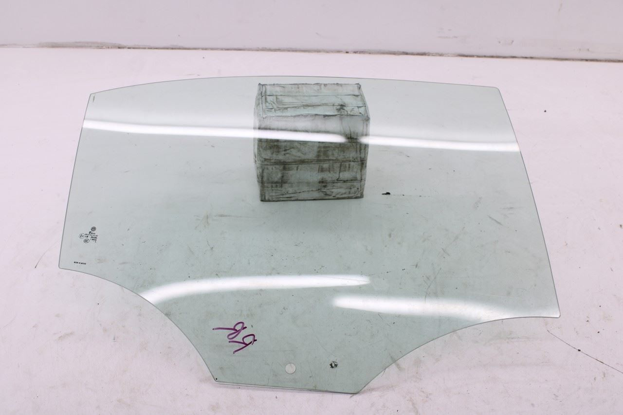 2011-2018 Volkswagen Jetta Sport Rear Right Door Window Movable Glass 5C68450260