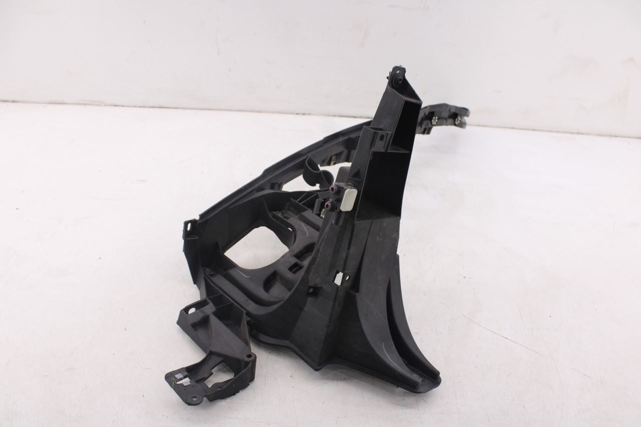 07-13 BMW X5 xDrive35i Front Fender Driver Left Side Upper Support Mount Bracket2
