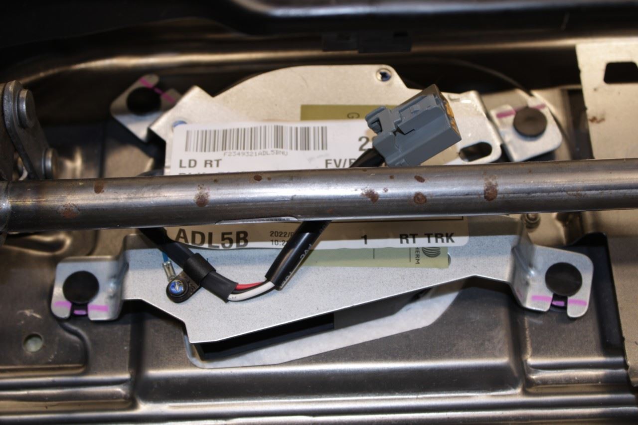 2012-23 Dodge Charger GT 3.6L Front Right Side Seat Lower Track Frame w/ Cushion - Alshned Auto Parts