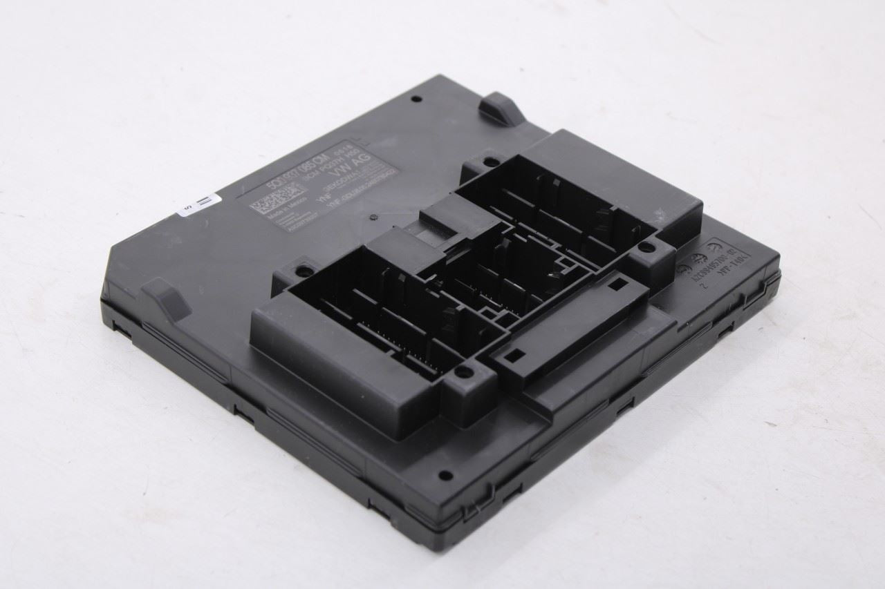 2022-2024 Volkswagen Jetta SE Body Computer Control Module BCM BCU 5Q0937085CM5