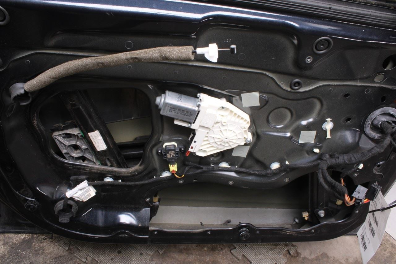 2012-2018 Audi A7 Premium Front Left Driver Side Door Shell Panel 4G8831051A OEM12