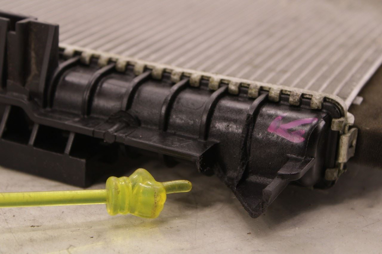 2018-2022 Ford EcoSport SE 1L Engine Cooling Radiator GN11-8005-CC *ReaD - Alshned Auto Parts