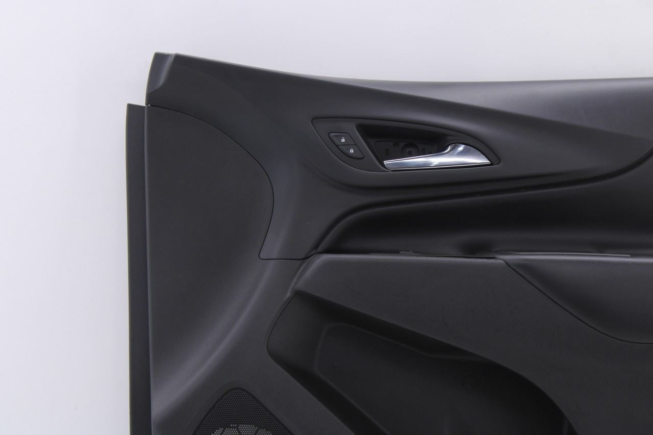 2018-2021 Chevrolet Equinox LT Front Right Side Door Trim Panel 84736140 OEM2