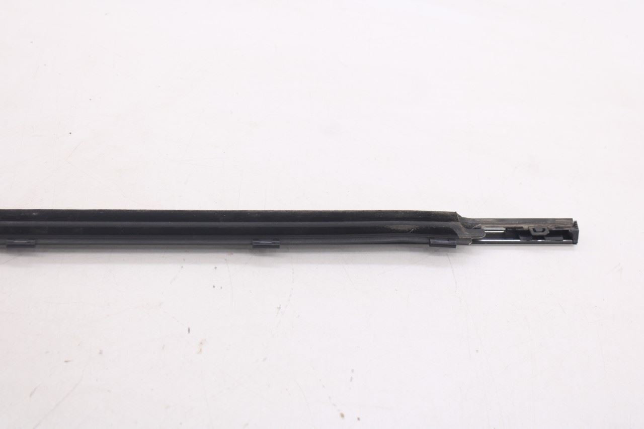 2019-2023 Hyundai Santa Fe SEL Front Right Door Run Channel w/ Belt Weatherstrip23