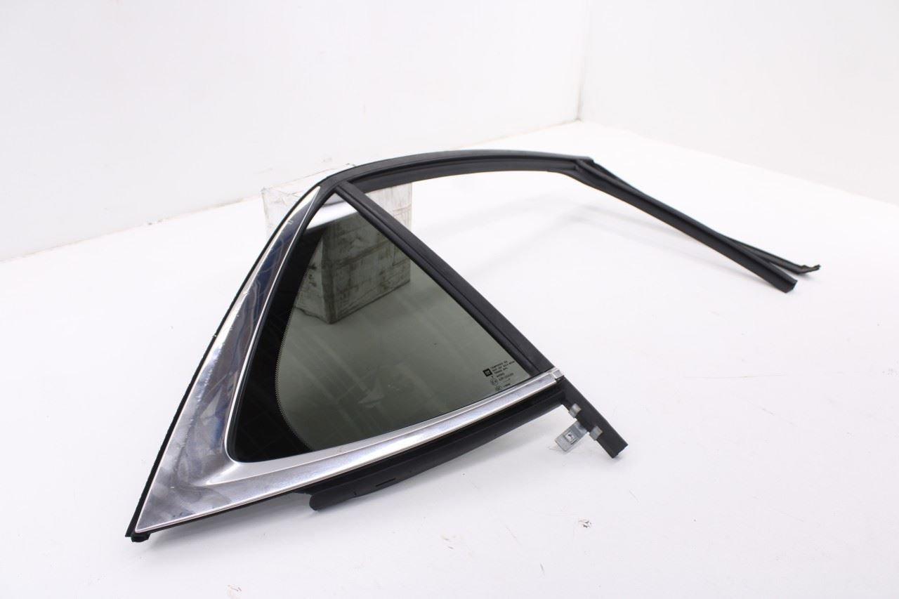 18-24 Chevrolet Equinox LT Rear Right Door Window Run Channel w/ Glass 849248112