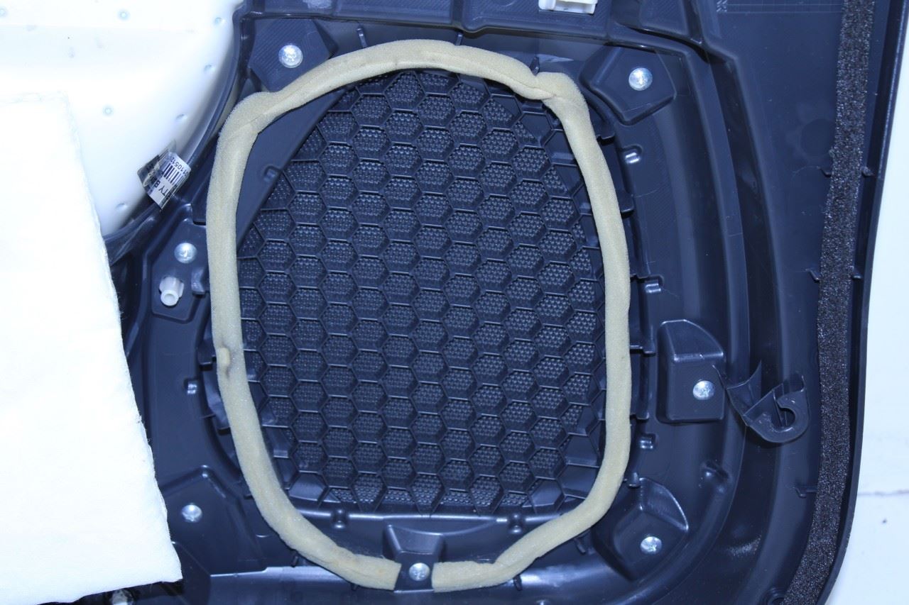 2017-2020 Nissan Pathfinder SV Front Right Door Trim Panel 809A0-9PM0A OEM *ReaD - Alshned Auto Parts
