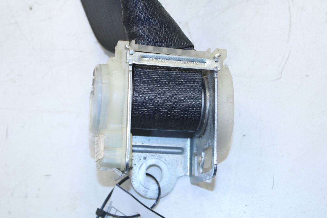 2014 Dodge Challenger SXT Rear Center 2nd Row Seat Belt Retractor w/ Belt Buckle - Alshned Auto Parts