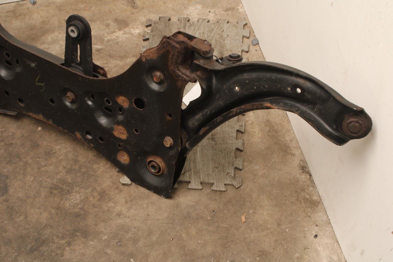 2015-2019 Nissan Sentra SV 1.8L FWD Front Crossmember Subframe 54400-4AT0A OEM11