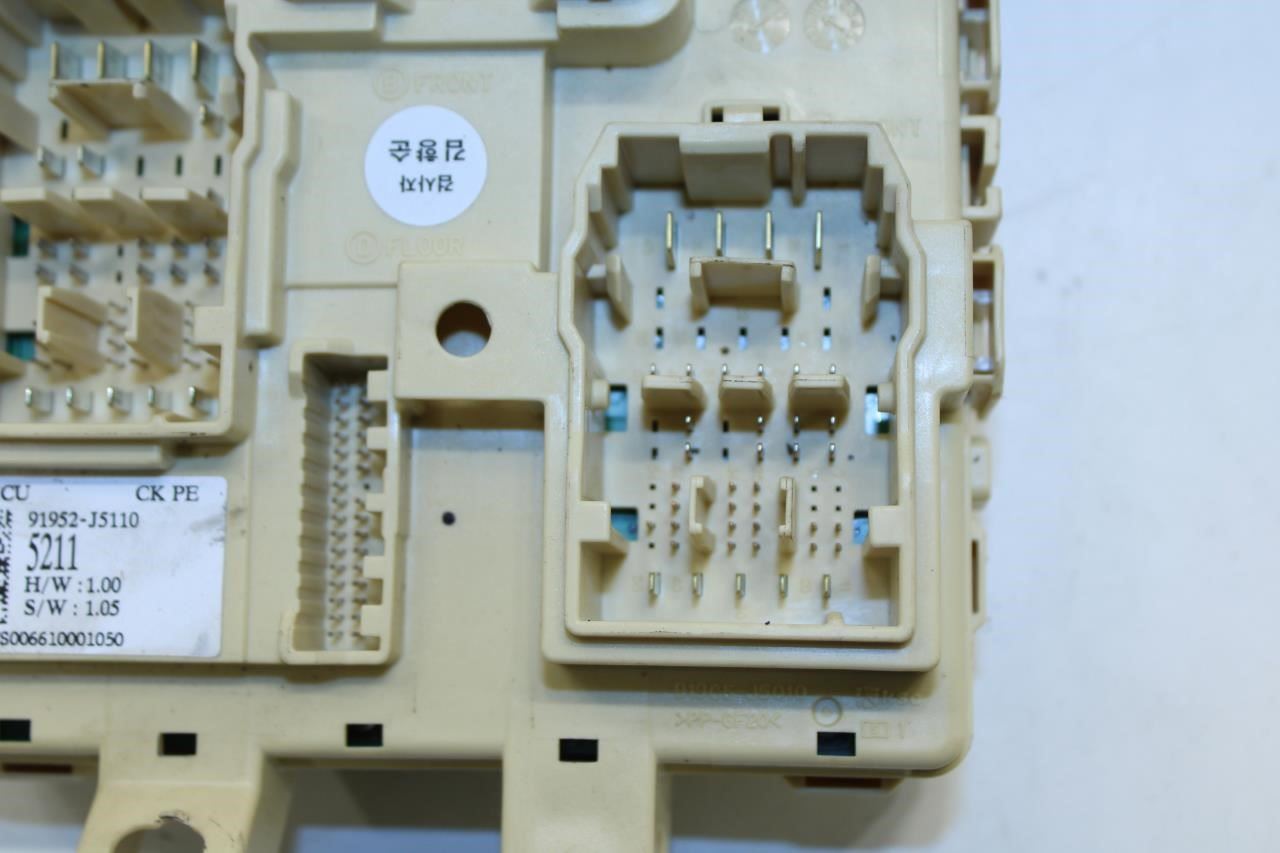 2022-2023 Kia Stinger GT1 Cabin Fuse Relay Box Junction Block 91952-J5110 OEM - Alshned Auto Parts