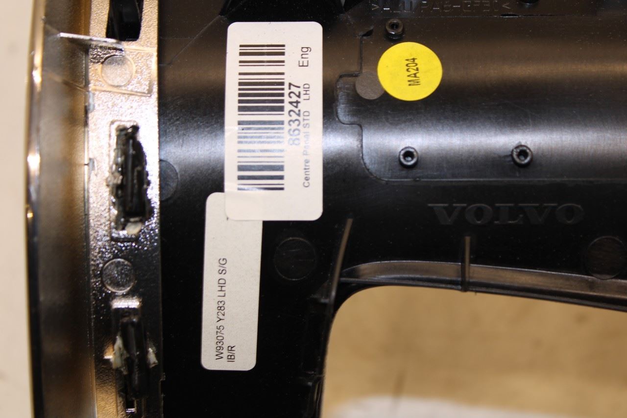 15-16 Volvo S60 T5 Premier Dash Climate Control and Center Console Shifter Bezel - Alshned Auto Parts
