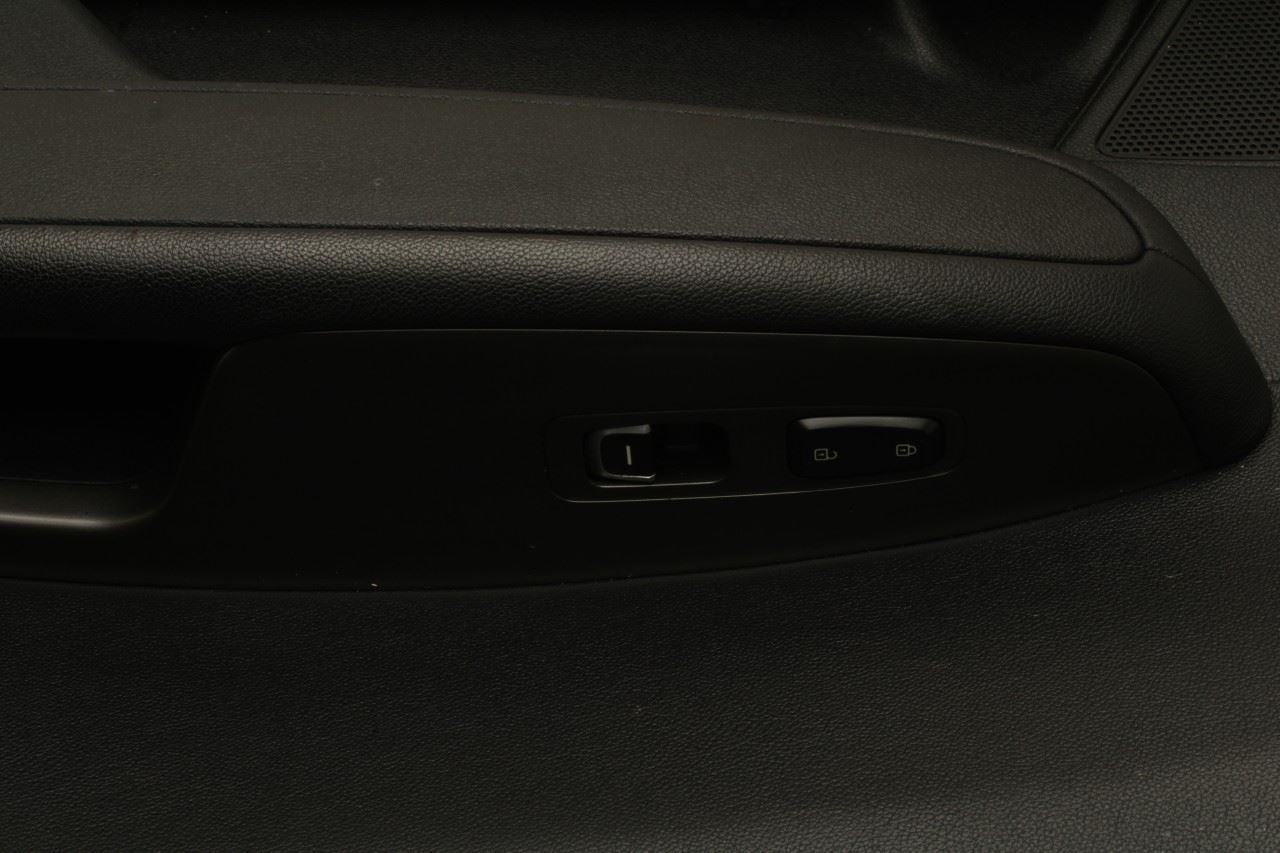 19-2020 Kia Optima LX Front Right Passenger Door Trim Panel 82302-D5150BKL *ReaD - Alshned Auto Parts