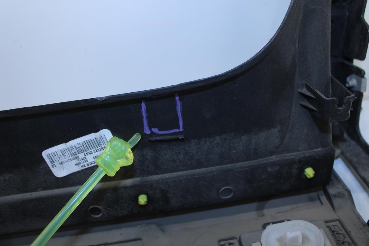 18-24 Chevrolet Equinox LT Right Rocker Skirt Panel Guard Molding 84713654 *ReaD - Alshned Auto Parts