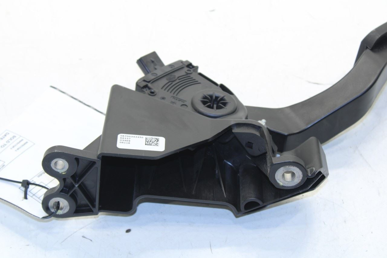 2017-21 Maserati Ghibli 3.0L Accelerator Throttle Gas Pedal Sensor 670034345 OEM - Alshned Auto Parts