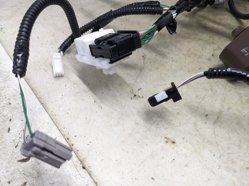 2016-2018 Toyota Sienna Tailgate Liftgate Back Door Wire Harness 82184-08360 OEM - Alshned Auto Parts
