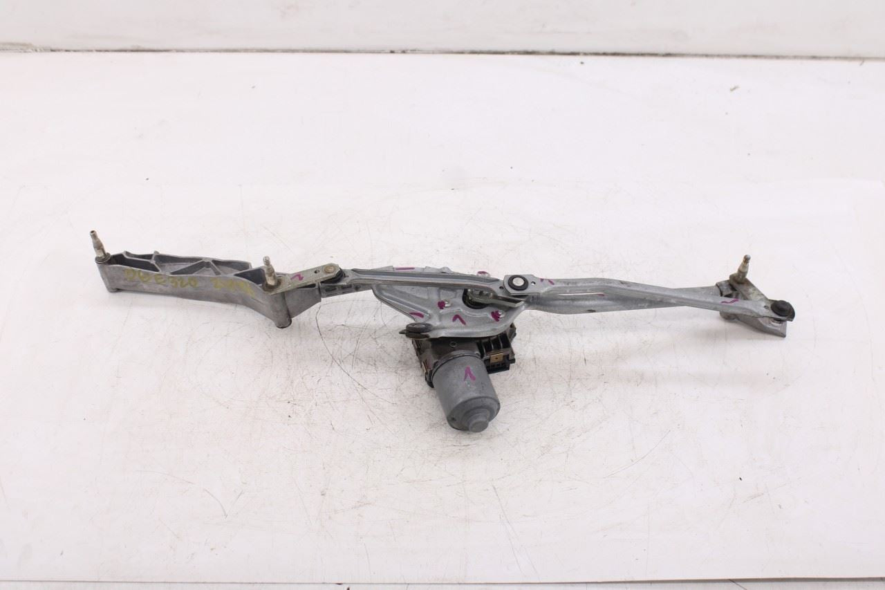2003-06 Mercedes-Benz E500 Front Windshield Wiper Transmission Linkage w/ Motor0