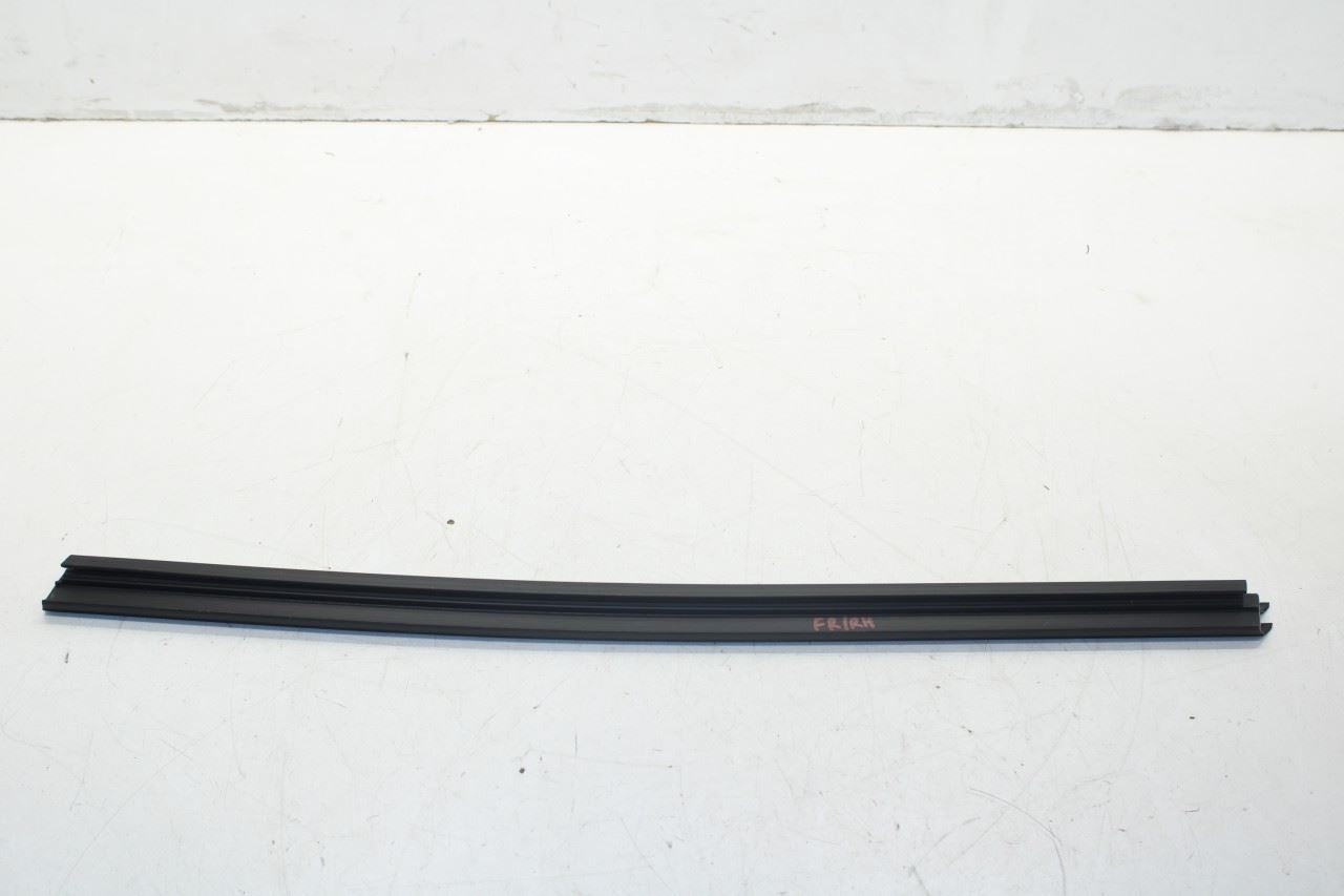 2014-23 Jeep Cherokee Front Right Door Run Channel w/ Belt Molding Weatherstrip - Alshned Auto Parts