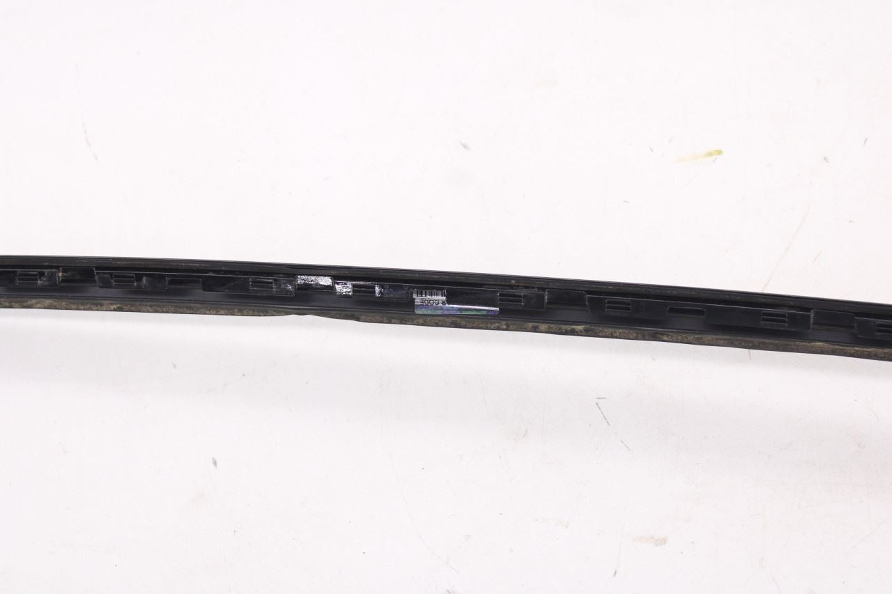2019-23 Hyundai Santa Fe SEL Front Right Side Windshield A-Pillar Reveal Molding11