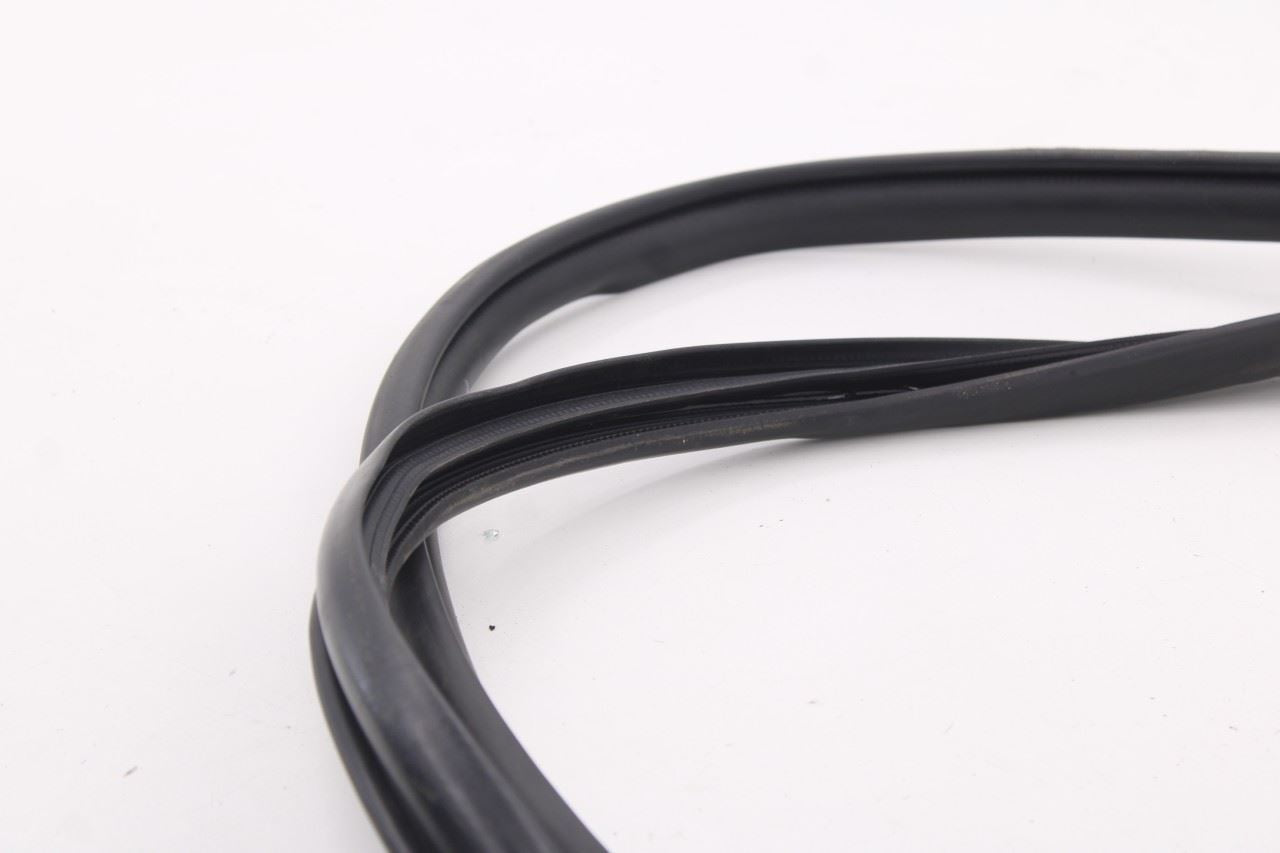2019-25 Toyota Corolla LE Front Left Side Door Weatherstrip On Body 62312-023313