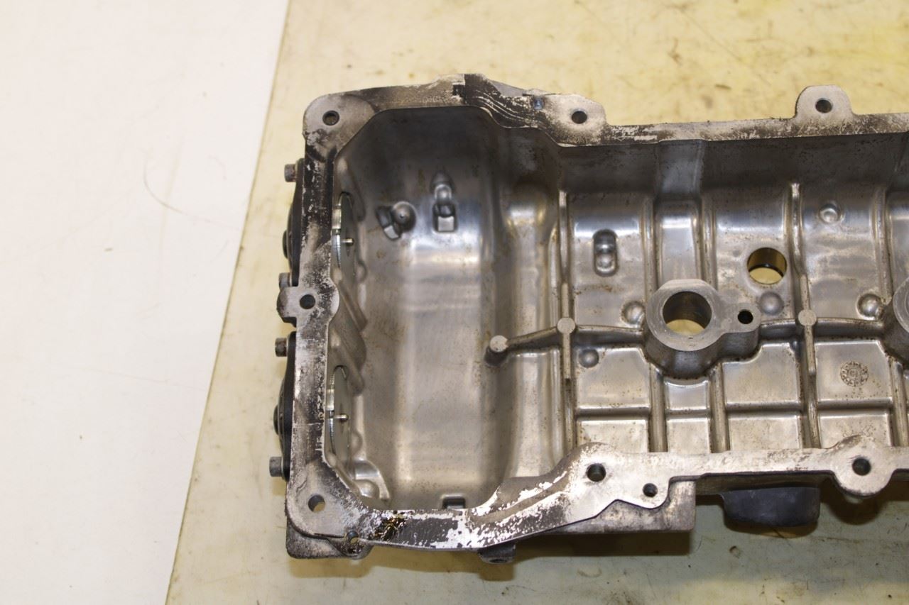 2014-21 Maserati Ghibli S Q4 3.0L Right Engine Cylinder Head Valve Cover 298701 - Alshned Auto Parts