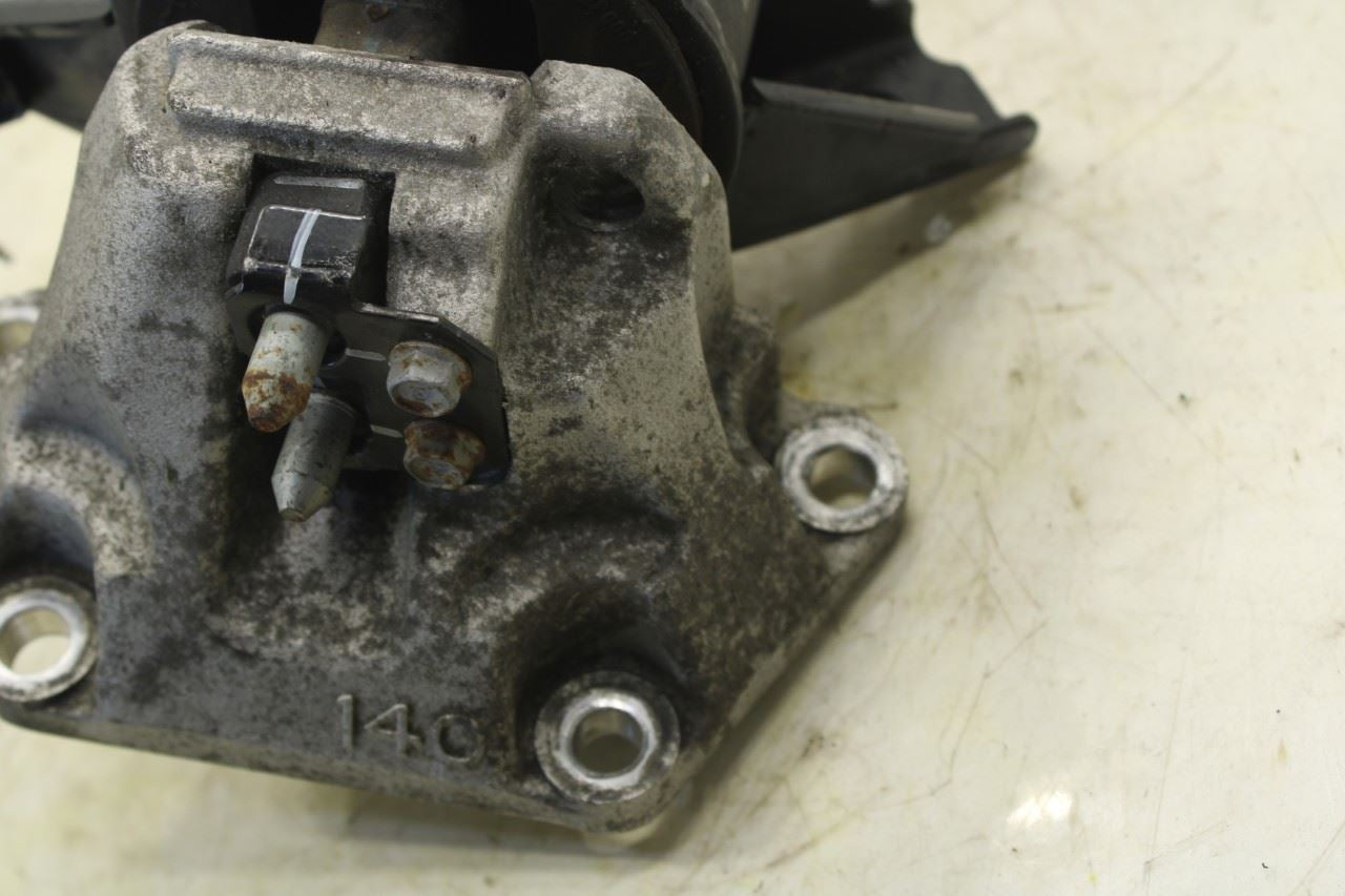 2016-2020 Kia Sorento LX 3.3L Rear Left Transmission Mount Bracket 21830-C5300 - Alshned Auto Parts