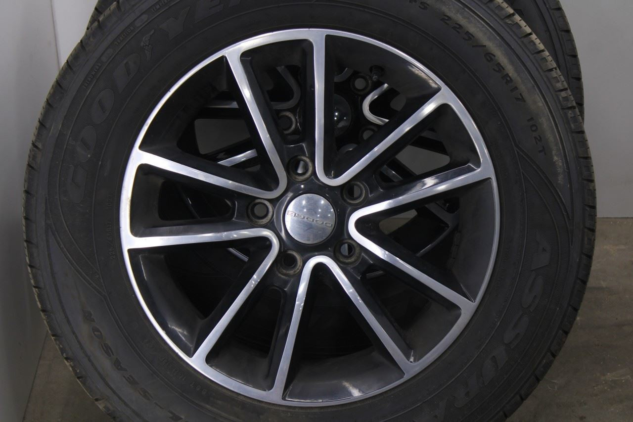 2014-19 Dodge Grand Caravan Wheel Tire Goodyear Assurance 225/65R17 R17x6 Set 43