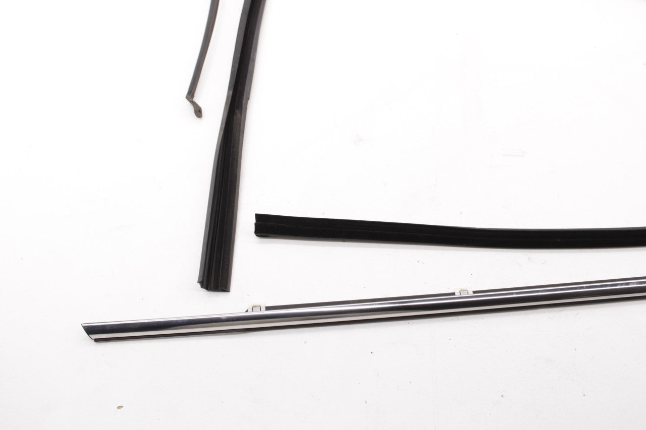 16-18 KIA Sorento EX RR LH Door Run Channel w/ Belt Outer and Inner Weatherstrip - Alshned Auto Parts