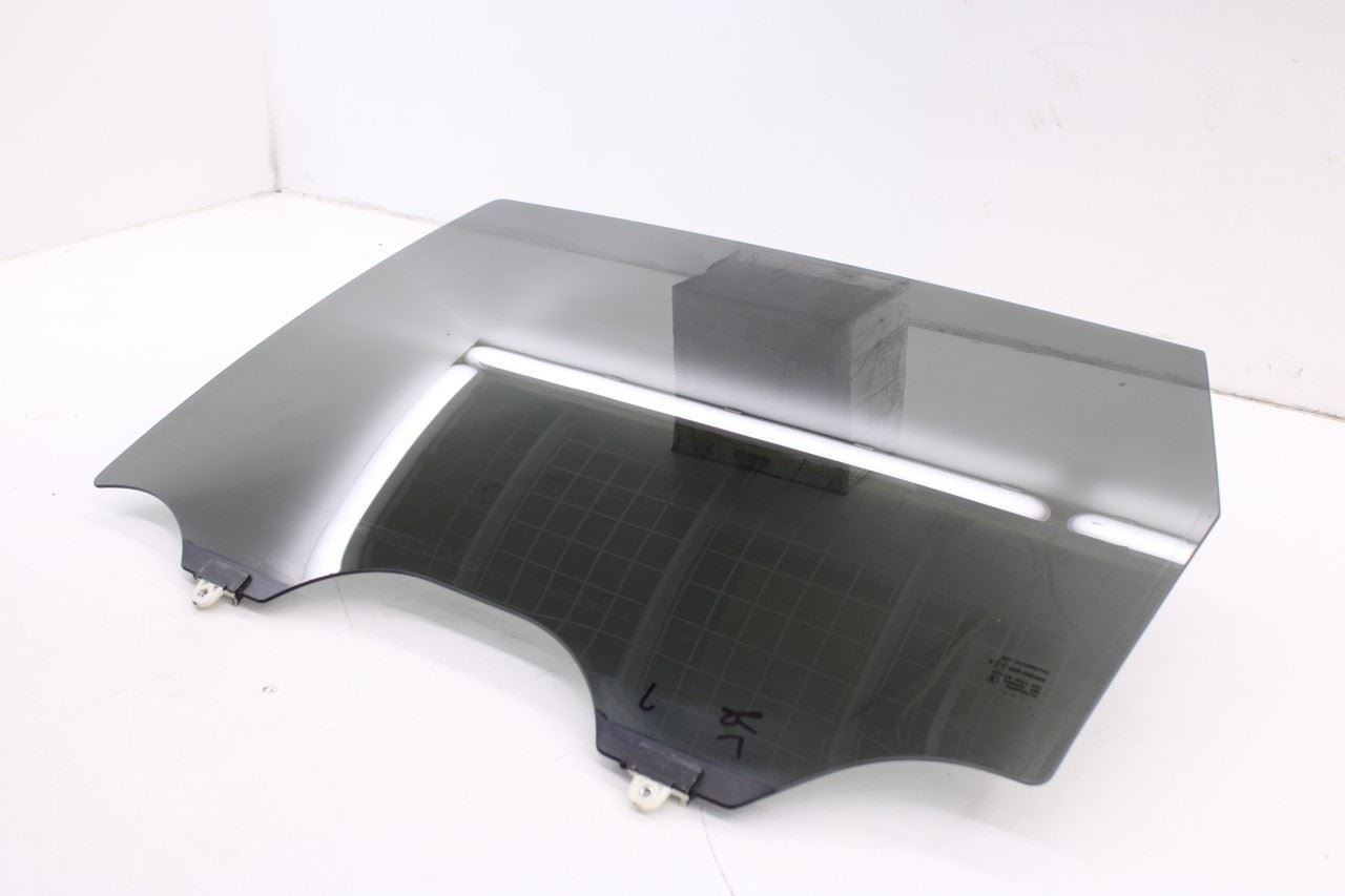 2014-2020 Infiniti QX60 Rear Left Side Door Window Movable Glass 82301-3JA1C OEM - Alshned Auto Parts