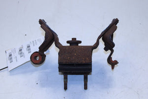 18-20 Ford F150 XL Super Cab 2.7L 4WD Auto Transmission Mount Support Insulator