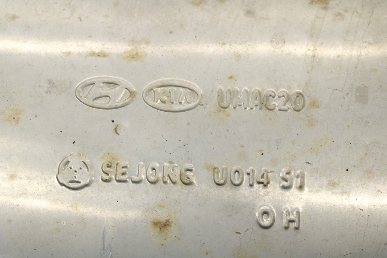 2019-2020 Kia Sorento LX 3.3L FWD Exhaust System Center Muffler 28650-C6110 OEM - Alshned Auto Parts