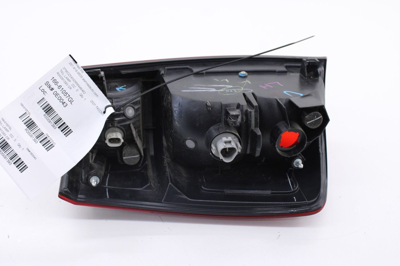 17-23 Toyota Tacoma SR5 Rear Left Driver Side Tail Light Lamp 81560-04181 *ReaD*10