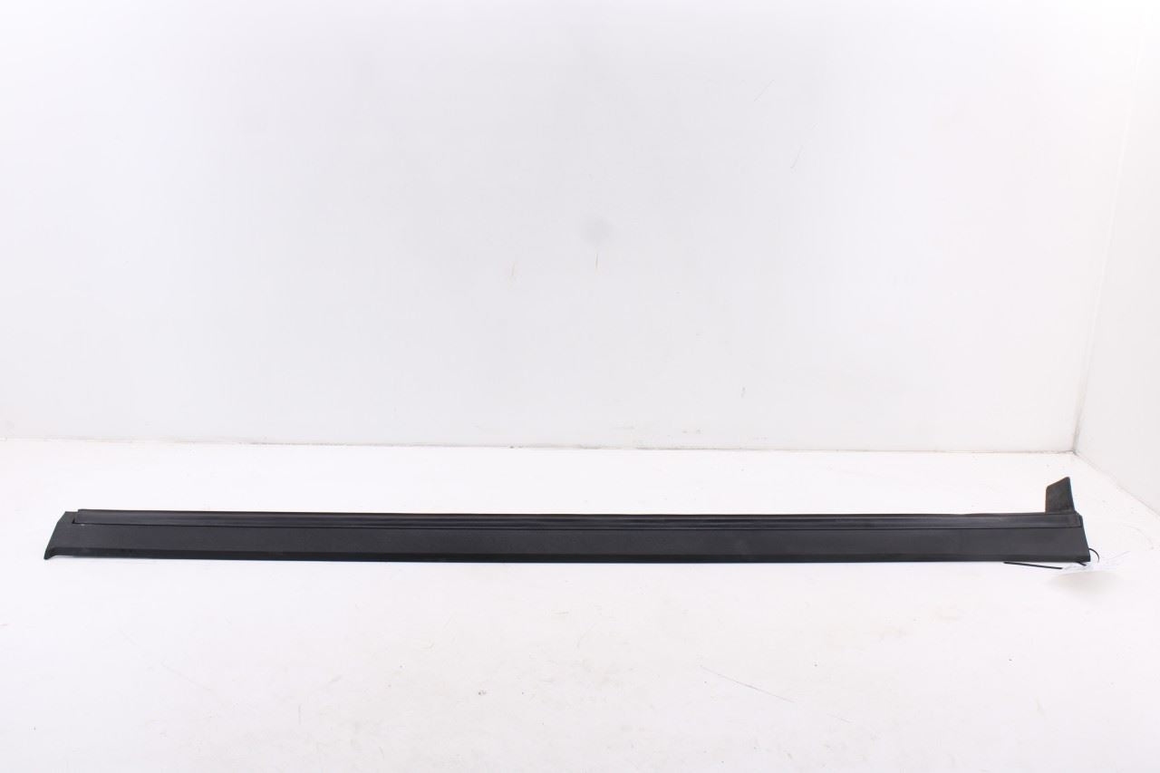 2019-2023 Hyundai Santa Fe SEL Right Rocker Skirt Panel Molding 87752-S2000 OEM0
