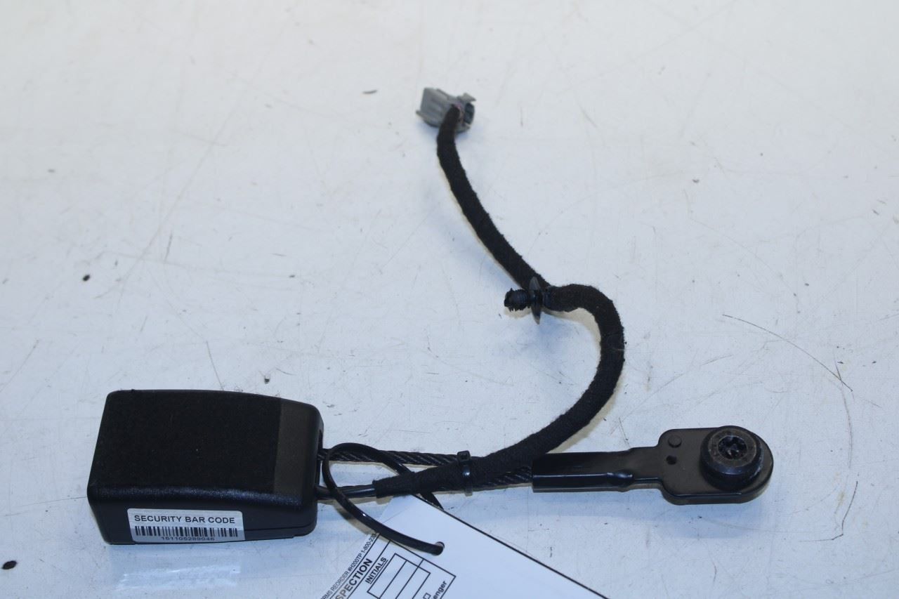 17-21 Maserati Ghibli 3.0L Front Driver Left Side Seat Belt Buckle 670016905 OEM - Alshned Auto Parts