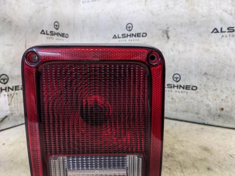 2007-2018 Jeep Wrangler Rear Right Passenger Side Tail Light Lamp 55077890AH OEM - Alshned Auto Parts