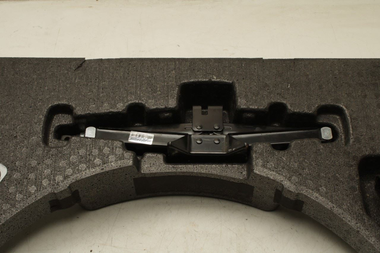 2023-25 Kia Sportage Hybrid EX 1.6L Lift Jack and Tool Kit w/ Foam Holder *ReaD* - Alshned Auto Parts