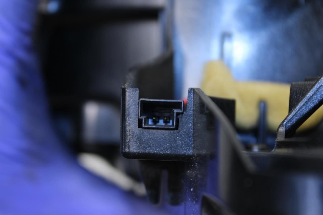 10-13 Mercedes-Benz S550 Logic 7 Rear Package Tray Subwoofer Speaker 2218208102 - Alshned Auto Parts