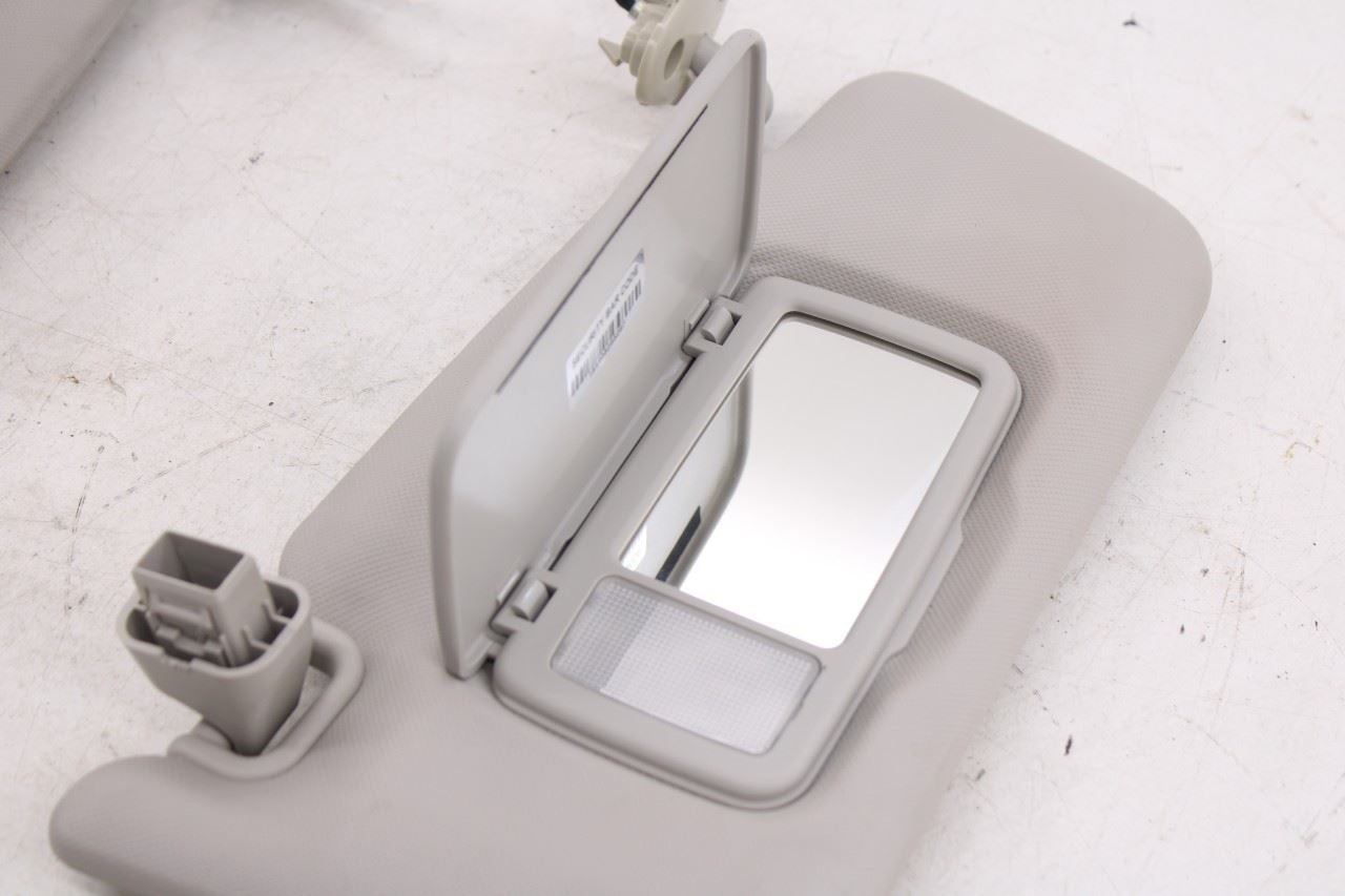 17-23 Subaru Impreza Limited Front RH and LH Sun Visor Set w/ Illuminated Mirror12