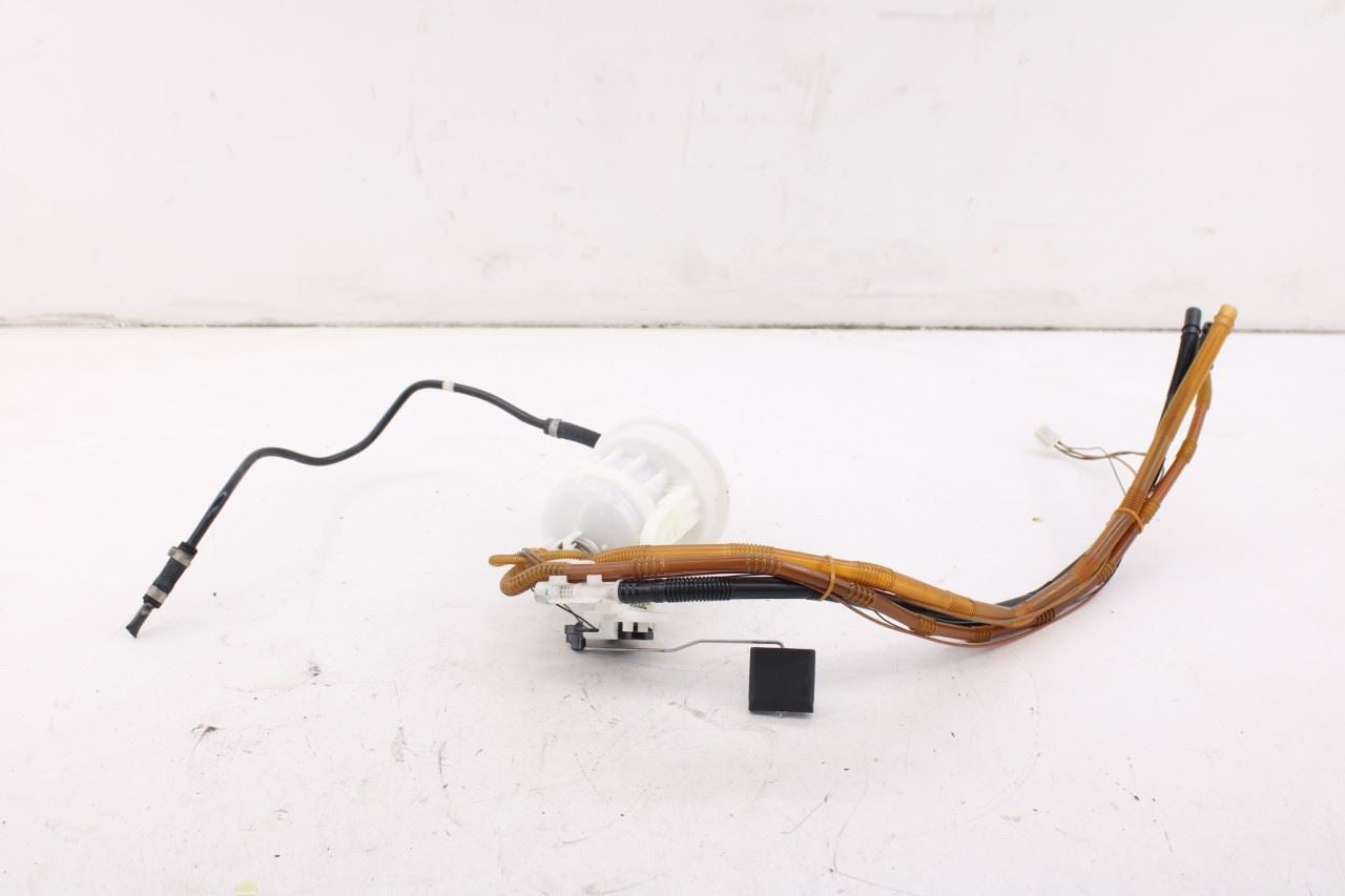 2003-2006 Mercedes-Benz E500 5.0L In Tank Left Secondary Fuel Pump 21147015413