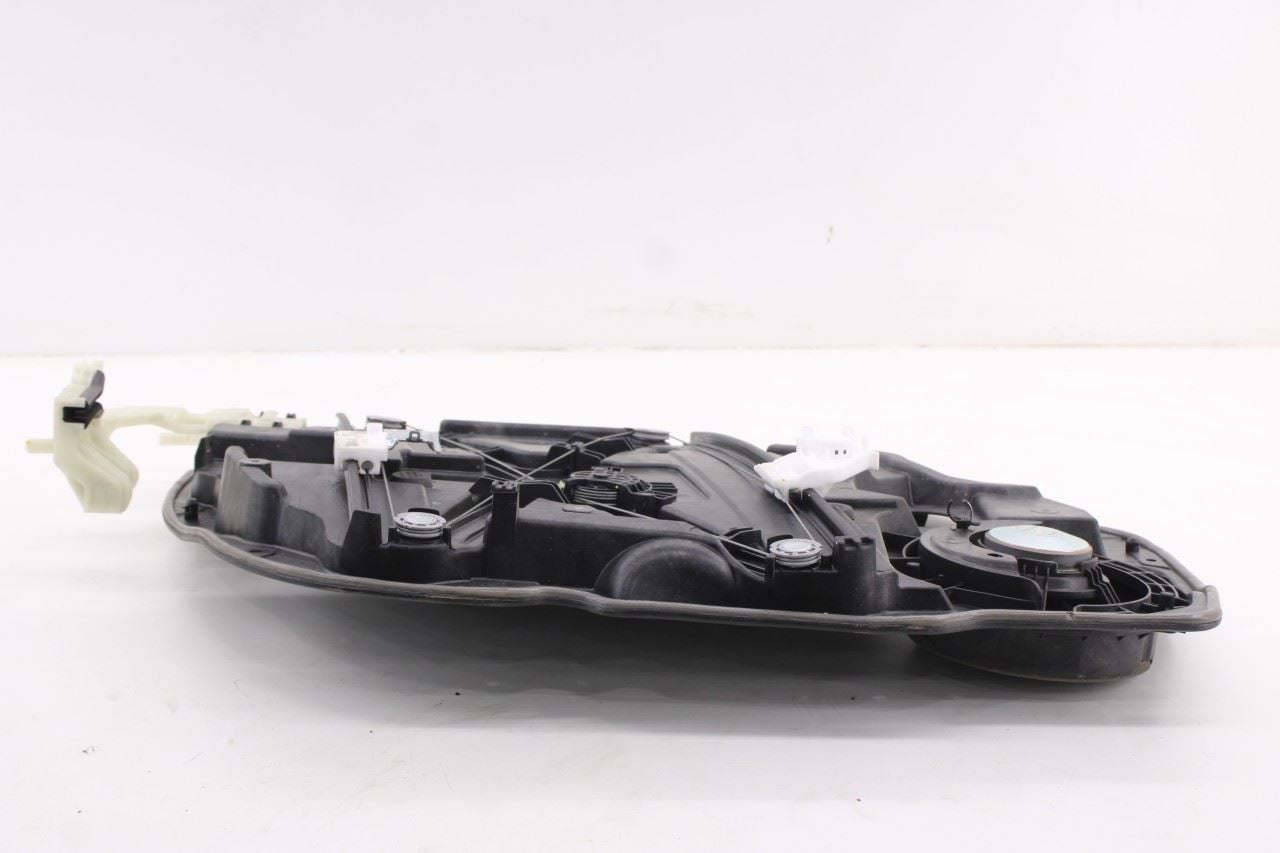 21-26 Hyundai Elantra SE Front Right Door Window Regulator w/ Carrier and Motor8