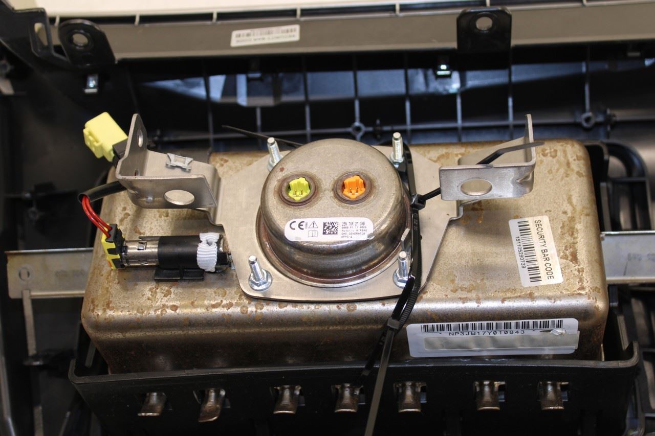 2015-2020 Infiniti QX60 Front Right Passenger Side Dash Trim Cover w/ Air Vent - Alshned Auto Parts