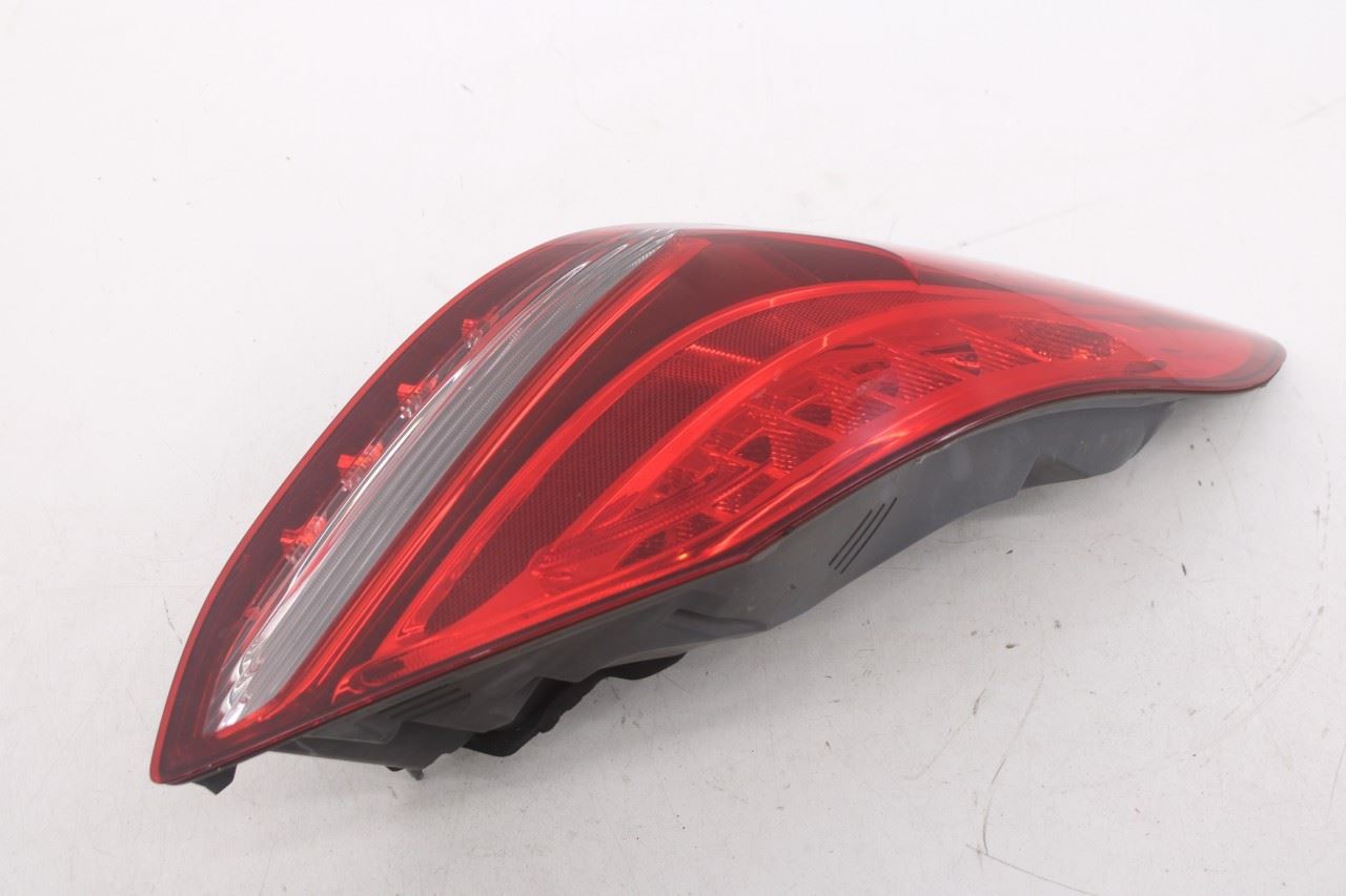 2015-2018 Mercedes-Benz C300 4Matic Rear Left Driver Side Tail Light Lamp7