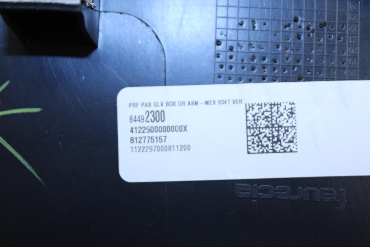 2018-2024 GMC Terrain Denali Glove Box Storage Compartment 84492300 OEM - Alshned Auto Parts