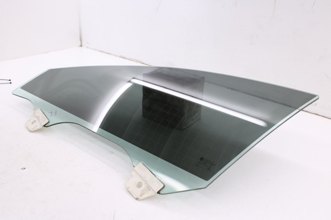 2017-2019 Buick LaCrosse Premium Front Left Door Window Movable Glass 229739883