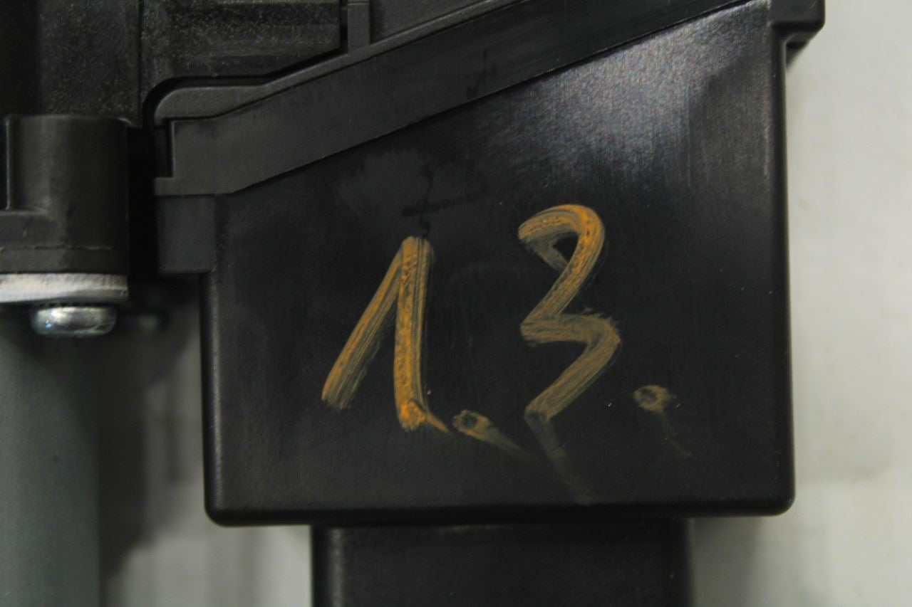 2019-2020 KIA Sorento LX Rear Left Door Power Window Motor 83450-C5220 OEM - Alshned Auto Parts